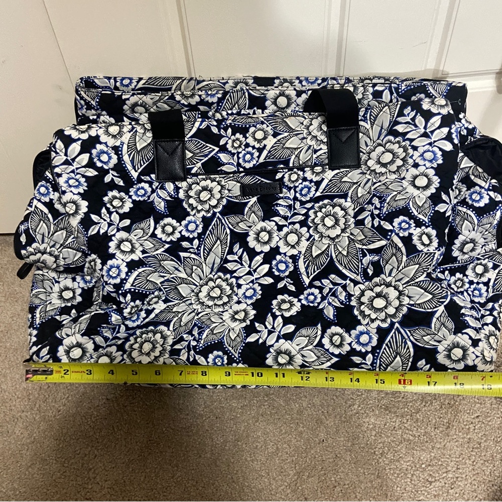 Vera bradley Triple compartment travel bag in Snow Lotus
